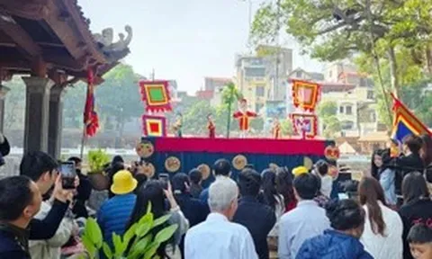 Đưa di sản đến gần người trẻ