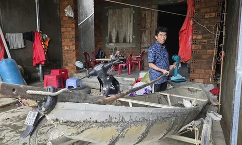 Đắk Lắk khen thưởng người xuyên đêm cứu hơn 40 người ở rốn lũ Hòa Thịnh