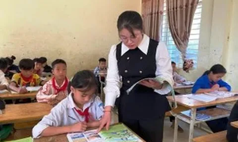 Giáo viên ở Thanh Hóa mòn mỏi chờ được trả tiền dạy thừa giờ