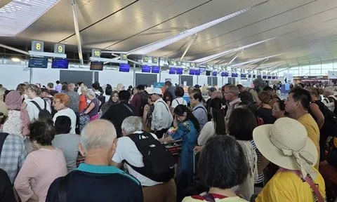 Bộ Xây dựng cấp giấy phép kinh doanh sân bay Phú Quốc cho Sun Group