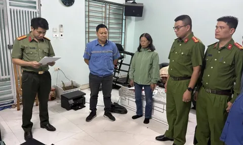 Khởi tố thêm 5 đối tượng trong đường dây bán chứng chỉ giả qua mạng xã hội