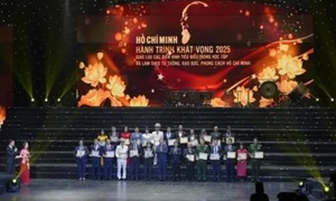 Hành trình khát vọng 2025 tôn vinh gương sáng học tập và làm theo lời Bác