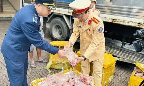 Cao điểm chống hàng giả, hàng kém chất lượng cuối năm: QLTT cả nước đồng loạt ra quân, thu giữ hơn 2,2 tấn lá thuốc, gần 5 tấn thịt bẩn, hàng nghìn sản phẩm vi phạm