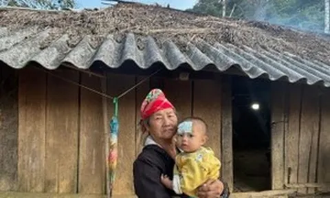 Bài 1: Phận người mắc kẹt trong vòng xoáy