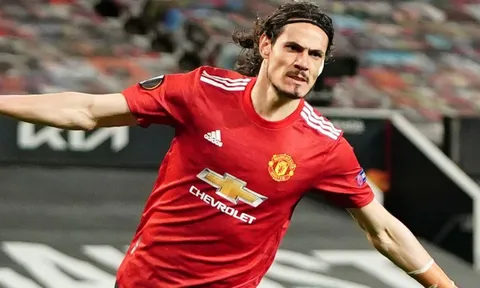 Chia tay một “tượng đài bóng đá” từng khoác áo Man United