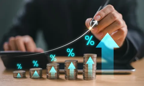 12 tháng biến động lãi suất 2025: Điều gì bất ngờ nhất với người gửi tiết kiệm?