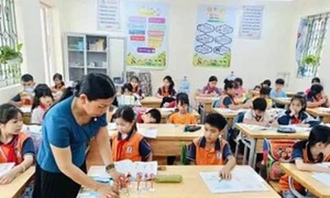 Phụ huynh ‘tố’ trường học ở Ba Vì không đóng bảo hiểm y tế cho học sinh