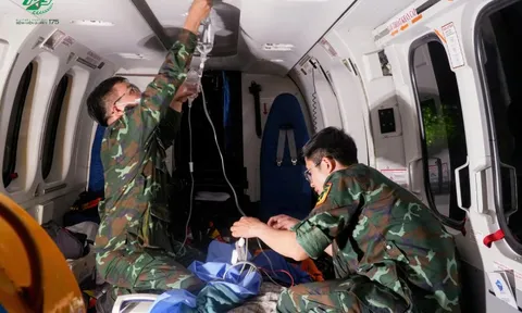 Chuyến bay đưa ngư dân nguy kịch từ đảo về đất liền cấp cứu