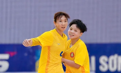 Thùy Trang đá phạt thành bàn, Tuyết Dung khiến nữ TP HCM chia điểm