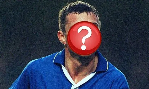 Xót xa cảnh cầu thủ nổi tiếng mắc ung thư, giảm tới 32kg, sức khoẻ đang cực xấu