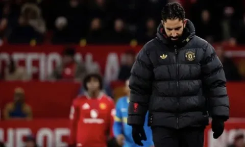 Man United sa thải Ruben Amorim sau 14 tháng