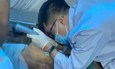 Cụ ông ôm cổ, tím tái và lịm dần vì nghẹn bánh trôi nước