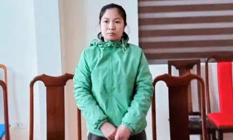 Khởi tố người phụ nữ vận chuyển trái phép vàng qua biên giới