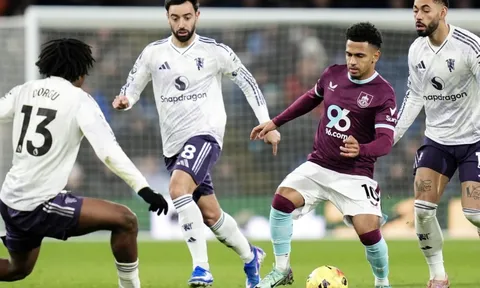 Man United mất thắng trước Burnley, HLV tạm quyền Darren Fletcher kém vui