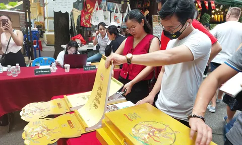 Ra mắt bộ lịch Bloc siêu cực đại – Tái hiện dòng chảy lịch sử xây dựng đất nước