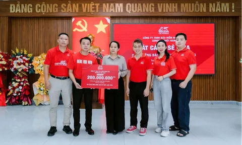 Hơn 1,2 tỷ đồng từ Generali Việt Nam giúp người dân sớm ổn định cuộc sống sau bão lũ