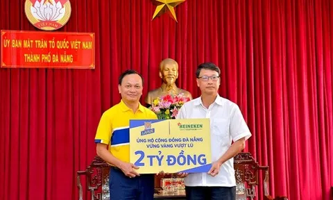 Bia Larue trao tặng 2 tỉ đồng tiếp sức cho Đà Nẵng vượt qua trận lũ lịch sử