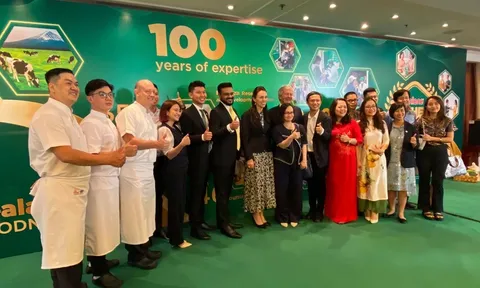 Thủ tướng New Zealand cùng phái đoàn thương mại đến Việt Nam nhằm tái kết nối các tiềm năng hợp tác