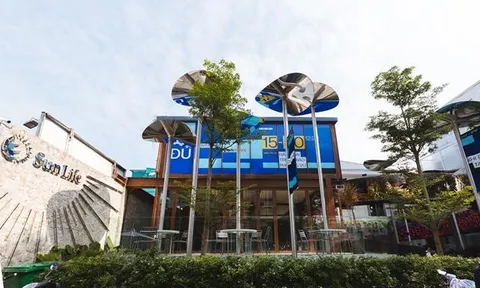 Khai trương Sun Life Flagship với chuỗi triển lãm nghệ thuật “ĐỦ”