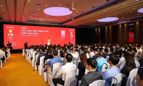 Thị trường bất động sản cần “ngòi nổ” để đảo chiều