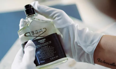 Có điều gì hấp dẫn bên trong những lọ nước hoa “hoàng gia” Creed?