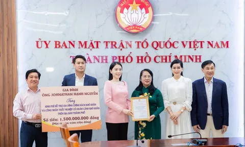 Gia đình ông Johnathan Hạnh Nguyễn tặng người nghèo 1,5 tỉ đồng