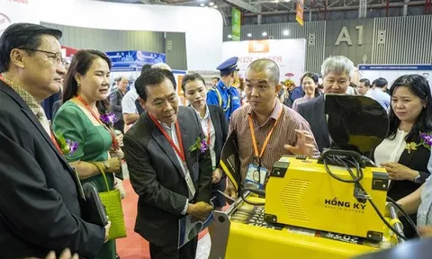 Triển lãm Quốc tế máy móc, thiết bị, công nghệ và sản phẩm Công nghiệp chính thức khai mạc