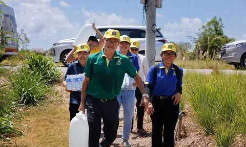 Bia Larue mang 640.000 lít nước sinh hoạt về với Tiền Giang trước thiên tai xâm nhập mặn