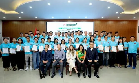 Herbalife Việt Nam và Liên đoàn Bóng đá Việt Nam tổ chức đào tạo về dinh dưỡng khoa học trong thể thao