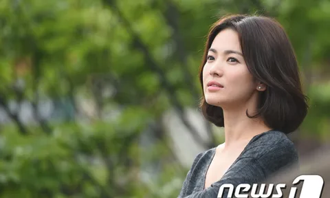 Song Hye Kyo từ chối 1 triệu USD vì yêu tổ quốc