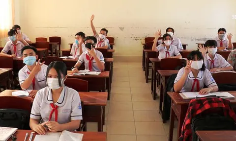 Học sinh đi học không bắt buộc đeo khẩu trang trong lớp, lớp học được mở điều hòa