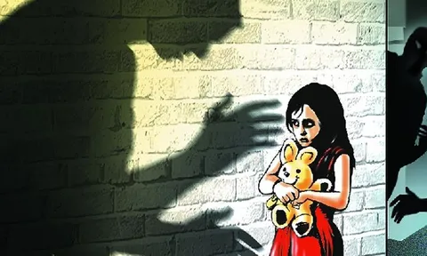 Nữ tiến sĩ bật khóc: Tôi nhận 3 vụ trẻ bị xâm hại tình dục một ngày