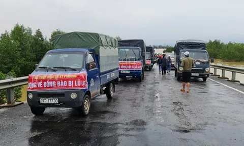 Nghĩa đồng bào trong lòng lũ dữ