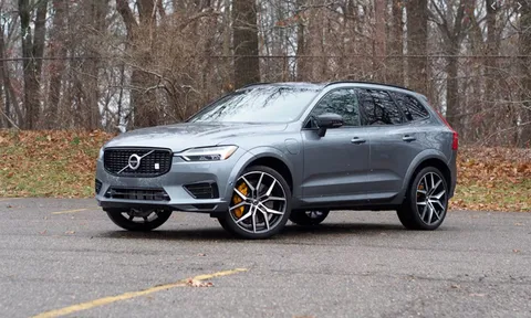 Xe Volvo vấp lỗi có thể không tự động phanh trong trường hợp khẩn cấp