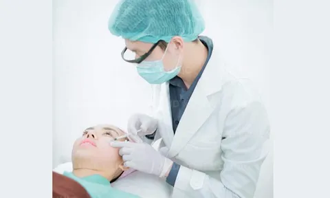 Đình chỉ hoạt động 9 tháng đối với 2 cơ sở thẩm mỹ chui