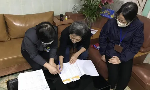 Điều kiện để được nhận lương hưu, trợ cấp BHXH tại nhà