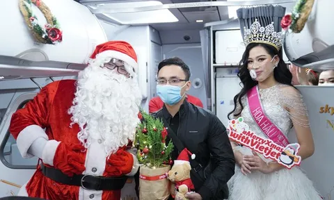 Cùng Hoa hậu Việt Nam Đỗ Thị Hà đón Giáng sinh cổ tích trên độ cao 10.000m