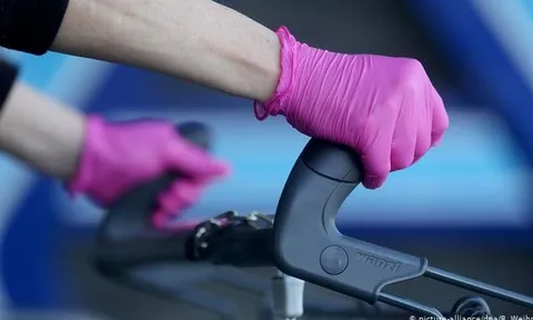 Găng tay dùng một lần có thực sự an toàn?