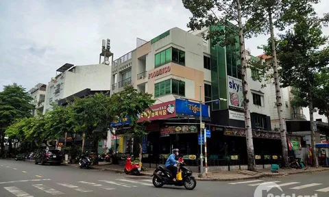 Tháo chạy ồ ạt khỏi khu nhà giàu Phú Mỹ Hưng