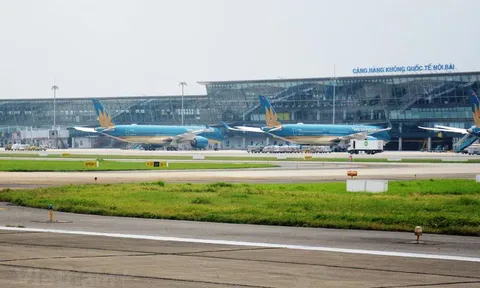 Yêu cầu các hãng hàng không dừng mở bán vé máy bay nội địa