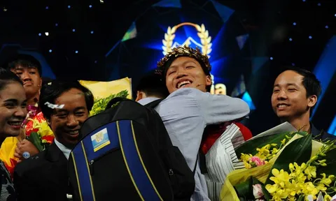 Bảng thành tích học tập đáng nể của nhà vô địch Olympia 2016