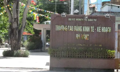 Nhận hơn 130 triệu đồng để nâng điểm cho sinh viên