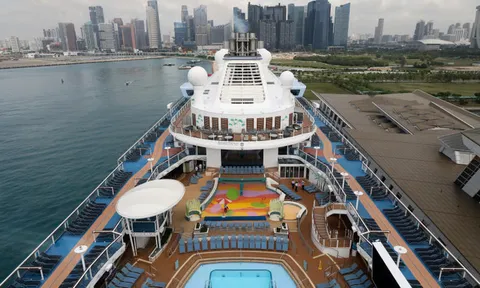 Singapore “Trải nghiệm du thuyền không điểm đến”