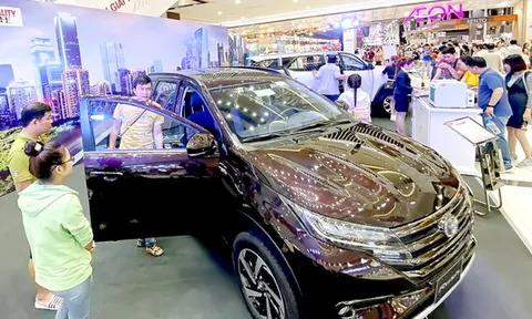 Ô tô vào mùa giảm giá