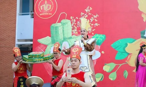 Giáo dục văn hóa truyền thống qua hội xuân