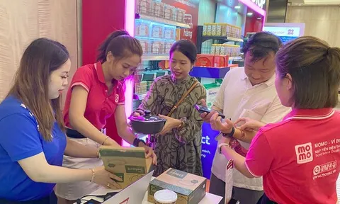 Ví điện tử tạo thế giới riêng