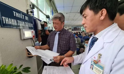 Triển khai thẻ khám chữa bệnh, thanh toán trực tuyến không dùng tiền mặt