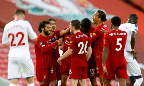 Liverpool vùi dập Crystal Palace để chờ giờ đăng quang
