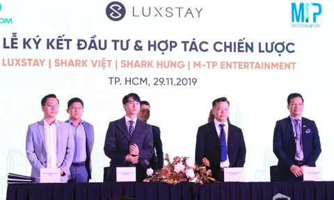 Sơn Tùng M-TP chính thức bắt tay hợp tác với Luxstay cùng hai shark Hưng và shark Việt