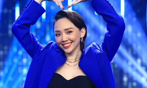 Tóc Tiên phản ứng thế nào khi bị Trấn Thành hỏi tới tấp chuyện gia đình trong "Người ấy là ai"?